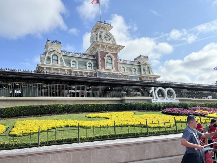 2023 Walt Disney World Railroad at Magic Kingdom Full Ride Experience in 4K HD Video