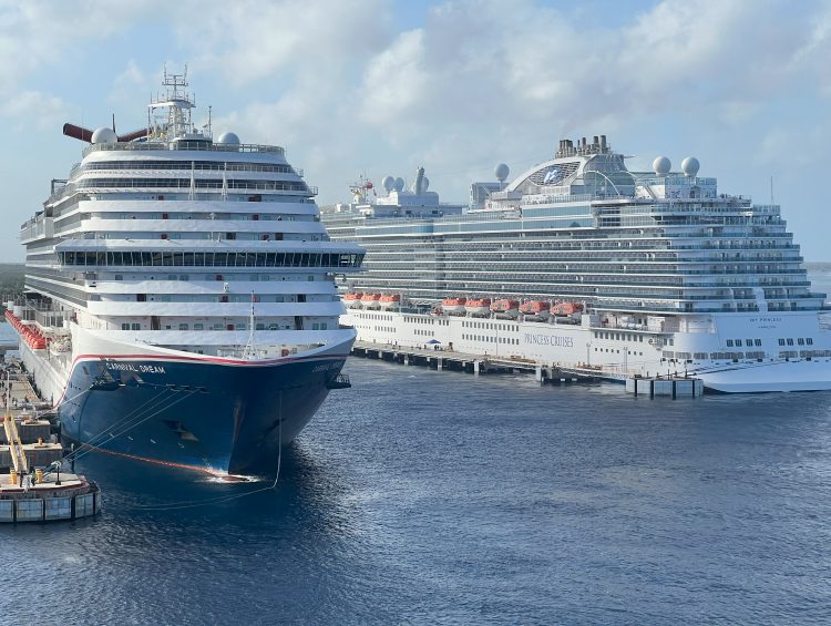 Cruise Ports - Cruise Ships in the Cruise Port of Cozumel Mexico
