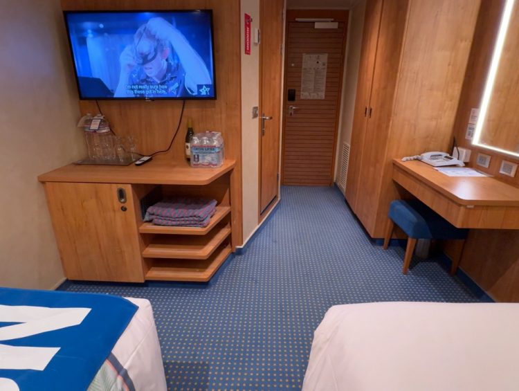 Cruise Ship Cabin Tours - Carnival Vista Interior Cabin Tour - Cabin 9214 on Deck 9 Forward