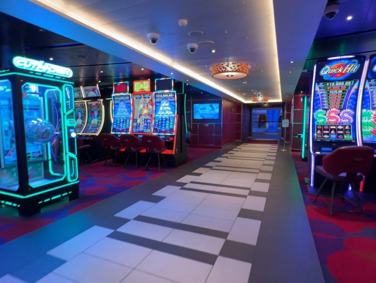 Cruise Ship Casinos - Tour and Walk Through of the Vista Casino on Cruise Ship Carnival Vista