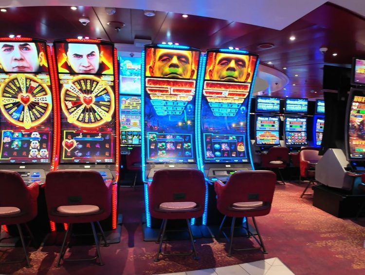 Cruise Ship Casinos - Carnival Venezia Casino Tour - Full Tour and Walkthrough of the Venezia Casino